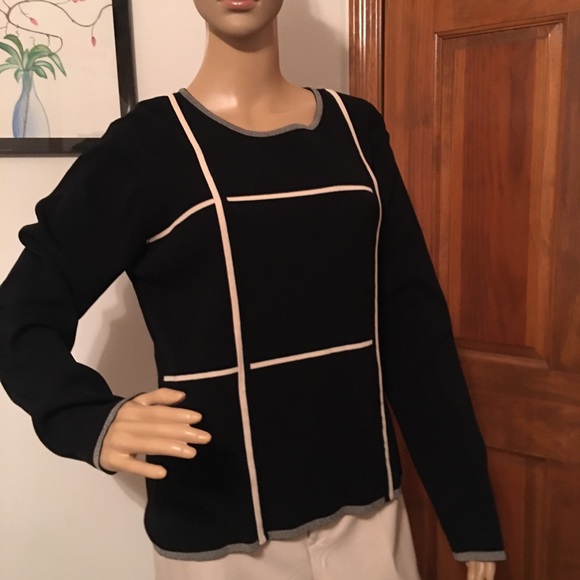 Ladies sweater - Picture 2 of 5